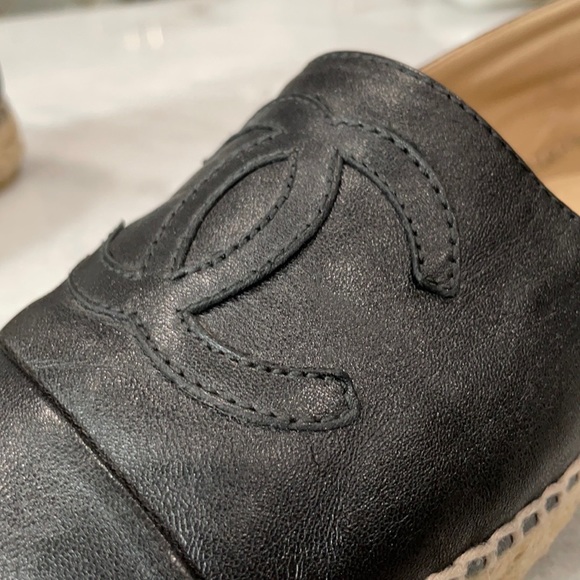 Chanel Black Lambskin CC espadrilles - Picture 2 of 6